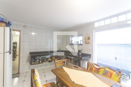 Casa à venda com 188m², 3 quartos e 2 vagasCozinha