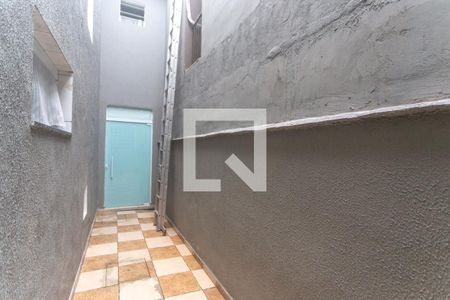 Casa à venda com 188m², 3 quartos e 2 vagasCorredor externo