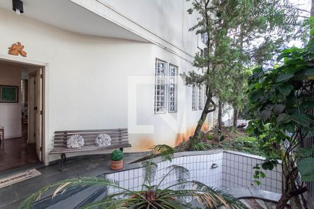 Casa à venda com 386m², 9 quartos e 4 vagasEntrada