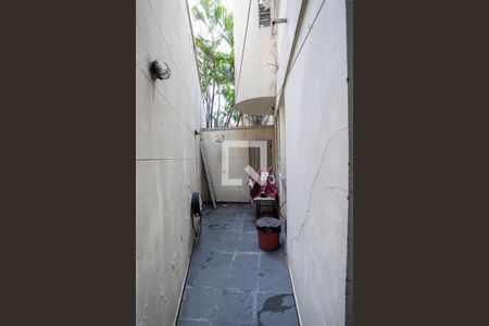 Casa à venda com 386m², 9 quartos e 4 vagasCorredor