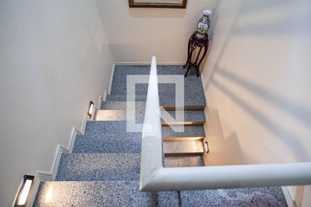 Casa à venda com 386m², 9 quartos e 4 vagasEscada