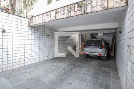Casa à venda com 386m², 9 quartos e 4 vagasGaragem