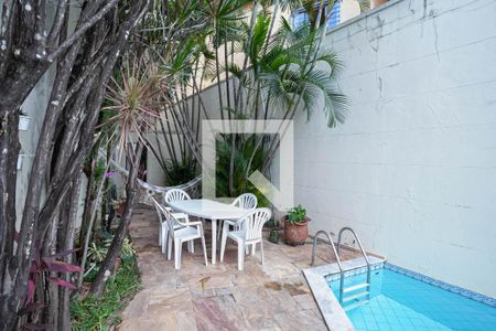 Casa à venda com 386m², 9 quartos e 4 vagasQuintal