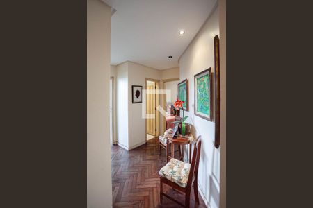 Casa à venda com 386m², 9 quartos e 4 vagasEntrada