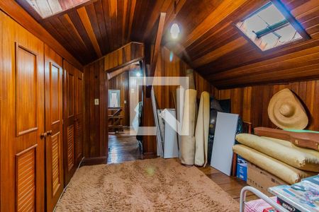 Casa à venda com 120m², 3 quartos e 2 vagas Casa à venda com 120m², 3 quartos e 2 vagasSotão