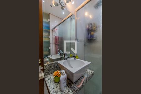 Casa à venda com 120m², 3 quartos e 2 vagas Casa à venda com 120m², 3 quartos e 2 vagasBanheiro