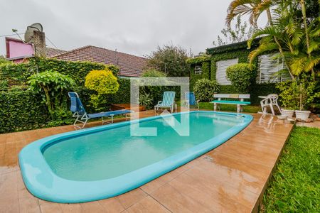 Casa à venda com 120m², 3 quartos e 2 vagas Casa à venda com 120m², 3 quartos e 2 vagasQuintal