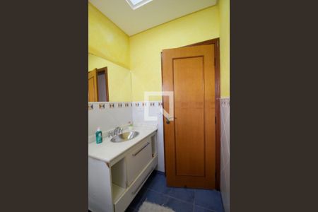 Casa para alugar com 360m², 4 quartos e 4 vagasBanheiro