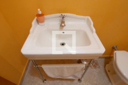 Casa para alugar com 360m², 4 quartos e 4 vagasLavabo