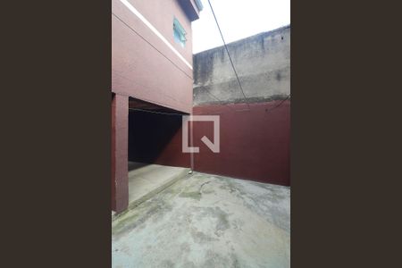 Casa à venda com 108m², 2 quartos e sem vagaQuintal