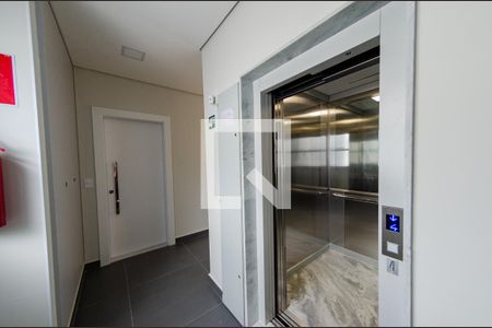 Apartamento à venda com 72m², 2 quartos e 2 vagasÁrea de servço