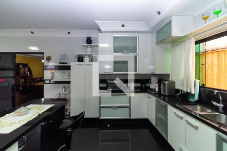 Casa à venda com 300m², 4 quartos e 7 vagas Casa à venda com 300m², 4 quartos e 7 vagasCozinha