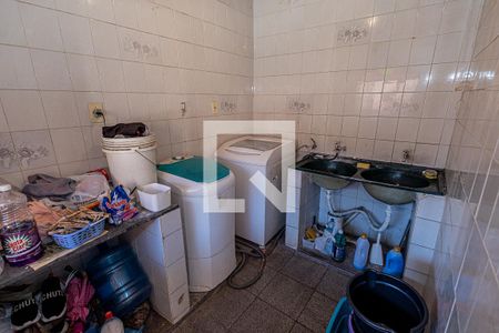 Casa à venda com 360m², 4 quartos e 4 vagas Casa à venda com 360m², 4 quartos e 4 vagasÁrea de serviço
