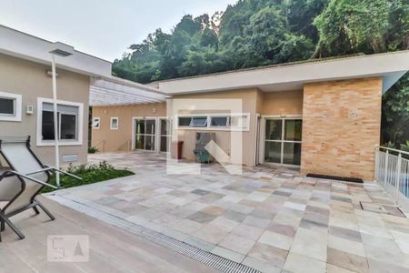 Casa de condomínio à venda com 117m², 3 quartos e 2 vagas Casa de condomínio à venda com 117m², 3 quartos e 2 vagasÁrea Comum