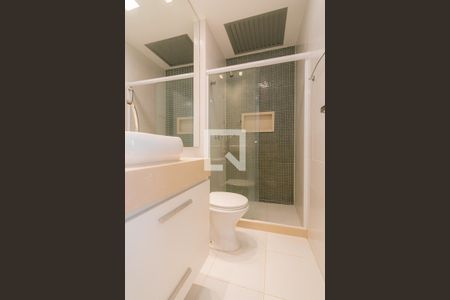 Casa de condomínio à venda com 117m², 3 quartos e 2 vagas Casa de condomínio à venda com 117m², 3 quartos e 2 vagasBanheiro da Suíte