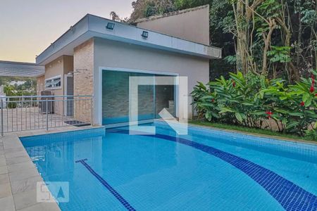 Casa de condomínio à venda com 117m², 3 quartos e 2 vagas Casa de condomínio à venda com 117m², 3 quartos e 2 vagasPiscina