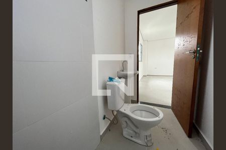Banheiro de kitnet/studio para alugar com 1 quarto, 39m² em Cidade Vargas, São Paulo