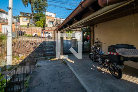 Casa à venda com 163m², 4 quartos e 1 vaga Casa à venda com 163m², 4 quartos e 1 vagaGaragem