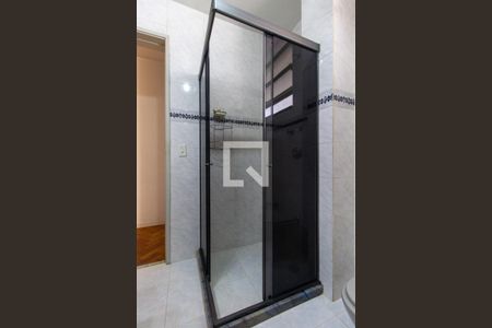 Apartamento à venda com 250m², 4 quartos e 2 vagas Apartamento à venda com 250m², 4 quartos e 2 vagasBanheiro 1