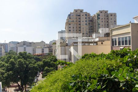 Apartamento à venda com 250m², 4 quartos e 2 vagas Apartamento à venda com 250m², 4 quartos e 2 vagasVista