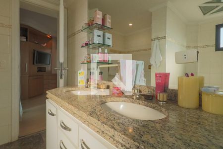 Apartamento à venda com 200m², 3 quartos e 3 vagasBanheiro Suíte 3