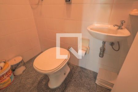 Apartamento à venda com 200m², 3 quartos e 3 vagasBanheiro de serviço