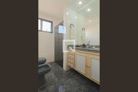 Apartamento à venda com 200m², 3 quartos e 3 vagasBanheiro Suíte 1