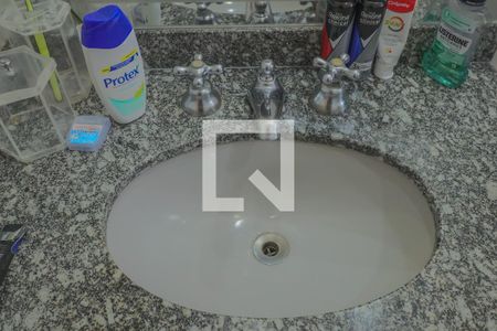 Apartamento à venda com 200m², 3 quartos e 3 vagasBanheiro Suíte 2