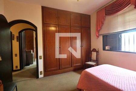 Casa à venda com 226m², 3 quartos e 2 vagasQuarto 2