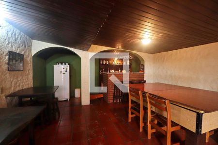 Casa à venda com 226m², 3 quartos e 2 vagasSalão de Festas