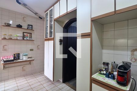 Casa à venda com 226m², 3 quartos e 2 vagasCozinha