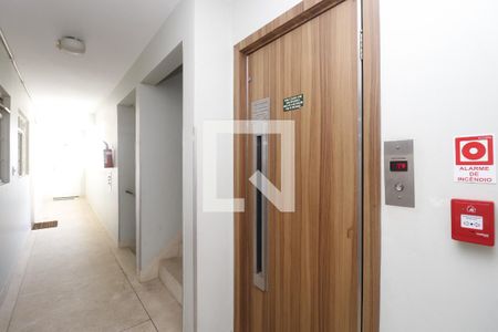 Apartamento à venda com 63m², 2 quartos e 1 vagaCorredor