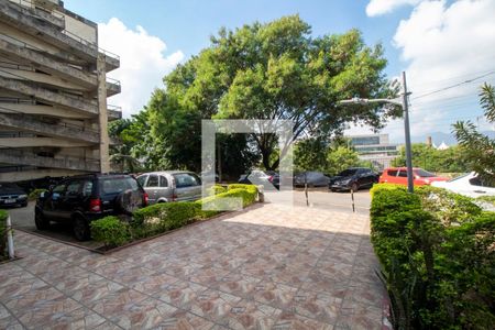 Apartamento à venda com 60m², 2 quartos e 2 vagas Apartamento à venda com 60m², 2 quartos e 2 vagasFachado do condomínio