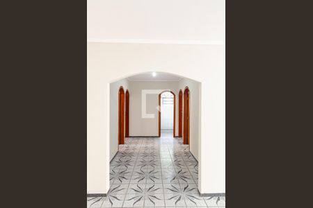 Casa à venda com 804m², 12 quartos e 3 vagas Casa à venda com 804m², 12 quartos e 3 vagasCorredor Casa 1