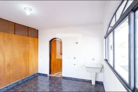 Casa à venda com 804m², 12 quartos e 3 vagas Casa à venda com 804m², 12 quartos e 3 vagasLavanderia Casa 2