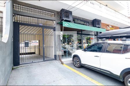 Casa à venda com 804m², 12 quartos e 3 vagas Casa à venda com 804m², 12 quartos e 3 vagasFachada