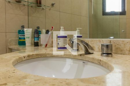 Apartamento à venda com 244m², 3 quartos e 4 vagasBanheiro da Suíte 3