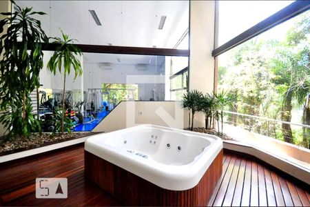 Apartamento à venda com 244m², 3 quartos e 4 vagasSpa