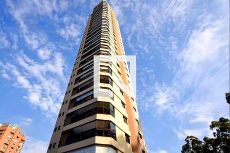 Apartamento à venda com 244m², 3 quartos e 4 vagasFachada