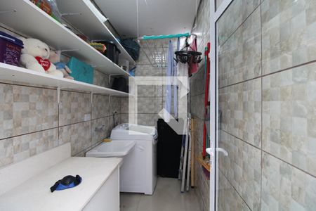 Casa à venda com 320m², 4 quartos e 2 vagasLavanderia