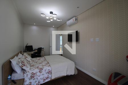 Casa à venda com 320m², 4 quartos e 2 vagasSuíte 3