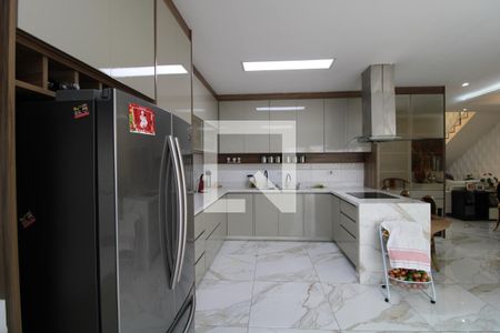 Casa à venda com 320m², 4 quartos e 2 vagasCozinha
