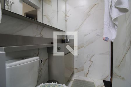 Casa à venda com 320m², 4 quartos e 2 vagasBanheiro da suíte 3