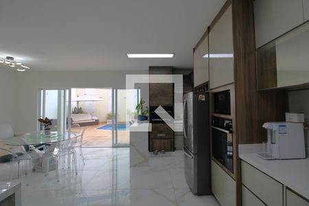 Casa à venda com 320m², 4 quartos e 2 vagasCozinha