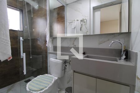 Casa à venda com 320m², 4 quartos e 2 vagasBanheiro da suíte 3