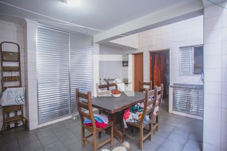 Casa à venda com 264m², 3 quartos e 2 vagas Casa à venda com 264m², 3 quartos e 2 vagasÁrea de Serviço