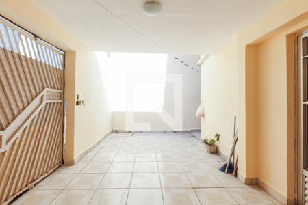 Casa à venda com 100m², 3 quartos e 1 vagaGaragem - Quintal 