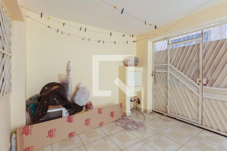 Casa à venda com 100m², 3 quartos e 1 vagaGaragem - Quintal 