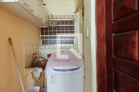 Casa à venda com 100m², 3 quartos e 1 vagaÁrea de Serviço 