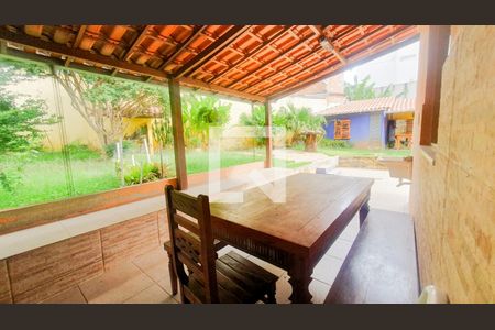 Casa à venda com 333m², 3 quartos e 3 vagasVaranda